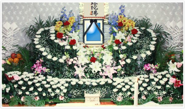 約75万での生花祭壇例画像