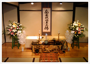 約135万での生花祭壇例画像